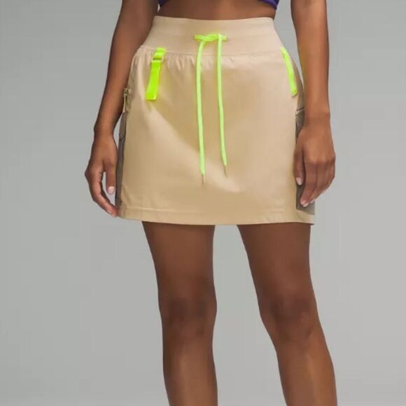 LULULEMON Multi-Pocket Cargo High-Rise Hiking Skirt Size 4 - Picture 14 of 14